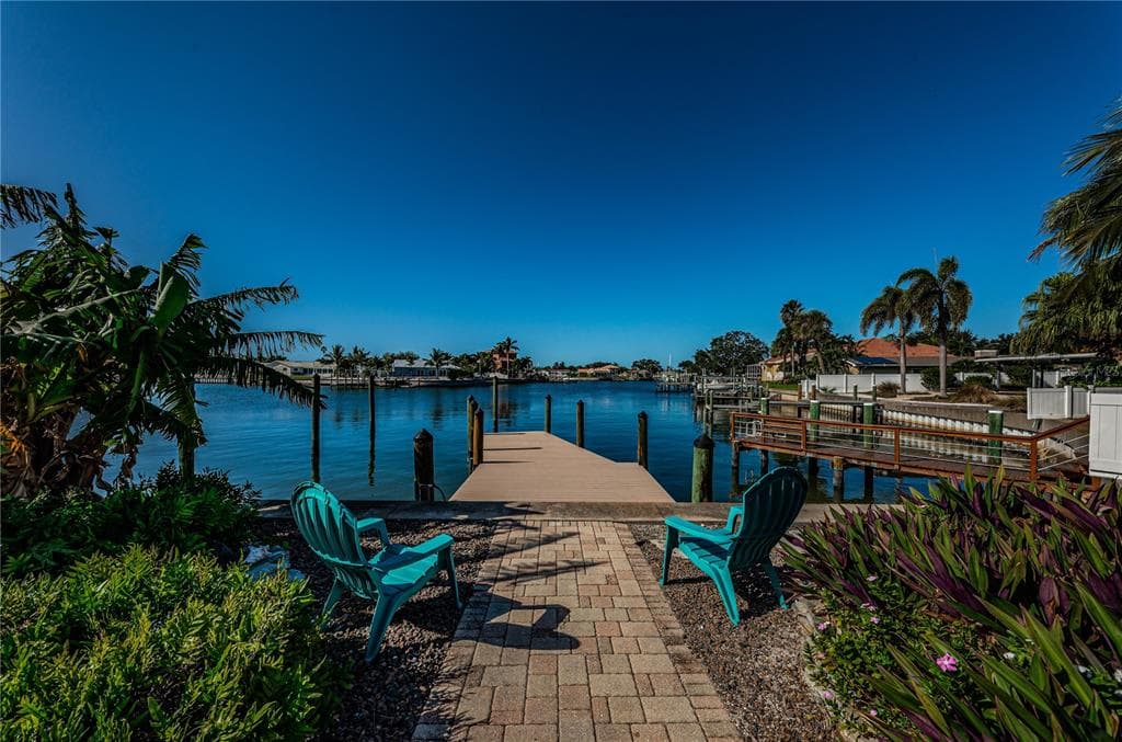 4201 37TH STREET S ST PETERSBURG, FL 33711