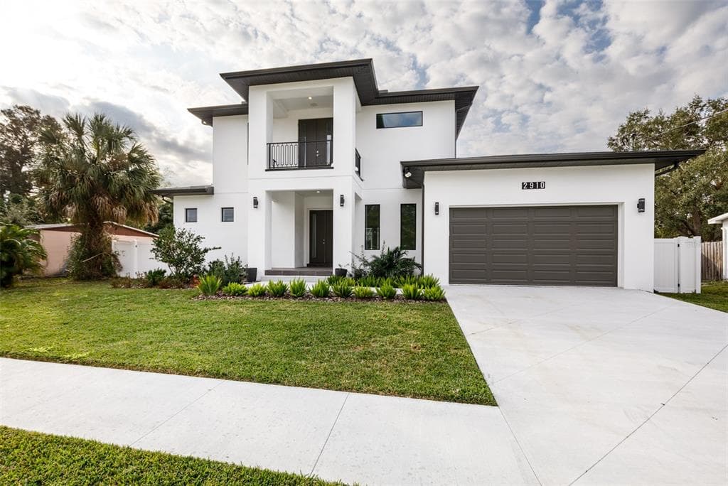 2910 W AVERILL AVENUE TAMPA, FL 33611