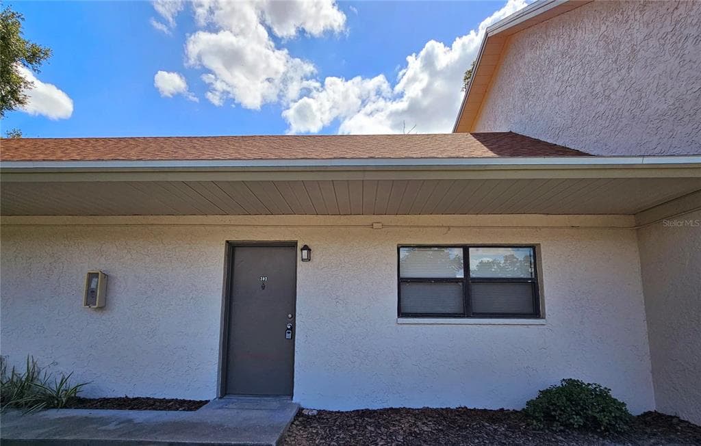 2142 BRADFORD STREET UNIT 302 CLEARWATER, FL 33760