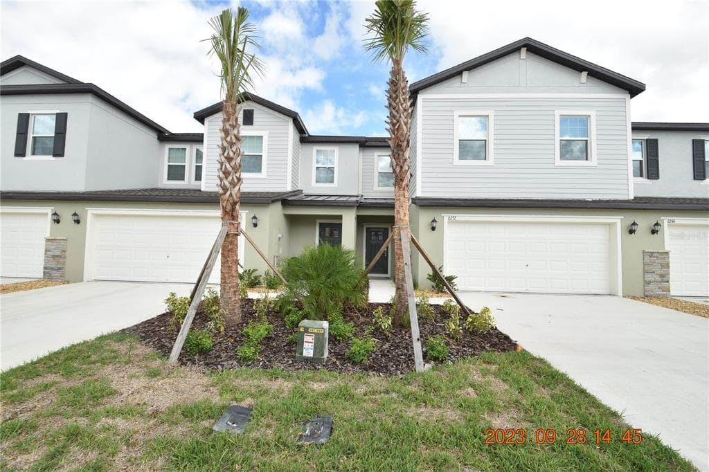 6252 SHINER STREET UNIT 6252 LAND O LAKES, FL 34638