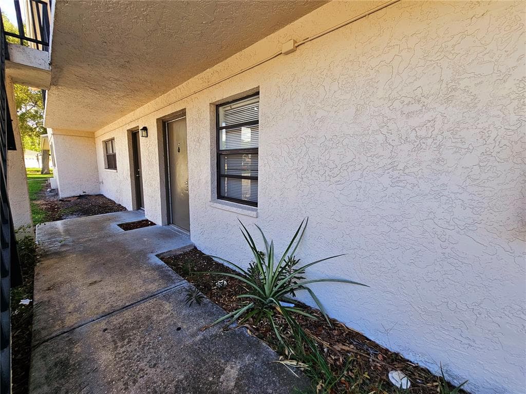 2142 BRADFORD STREET UNIT 304 CLEARWATER, FL 33760