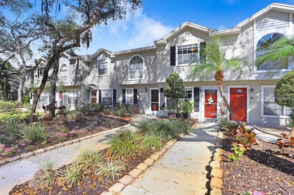 2231 FOX CHASE BOULEVARD PALM HARBOR, FL 34683