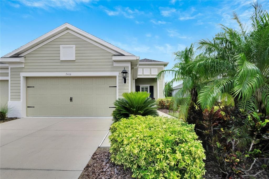 7416 PARKSHORE DRIVE APOLLO BEACH, FL 33572