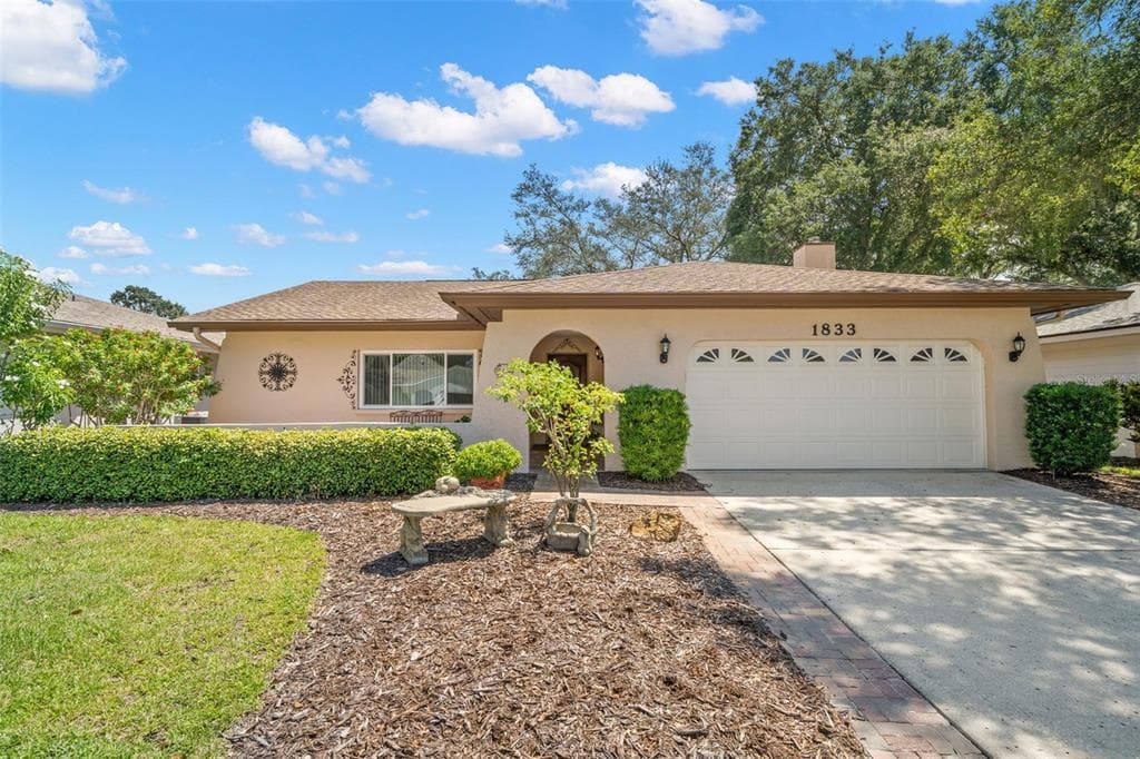 1833 CITRUS HILL LANE
