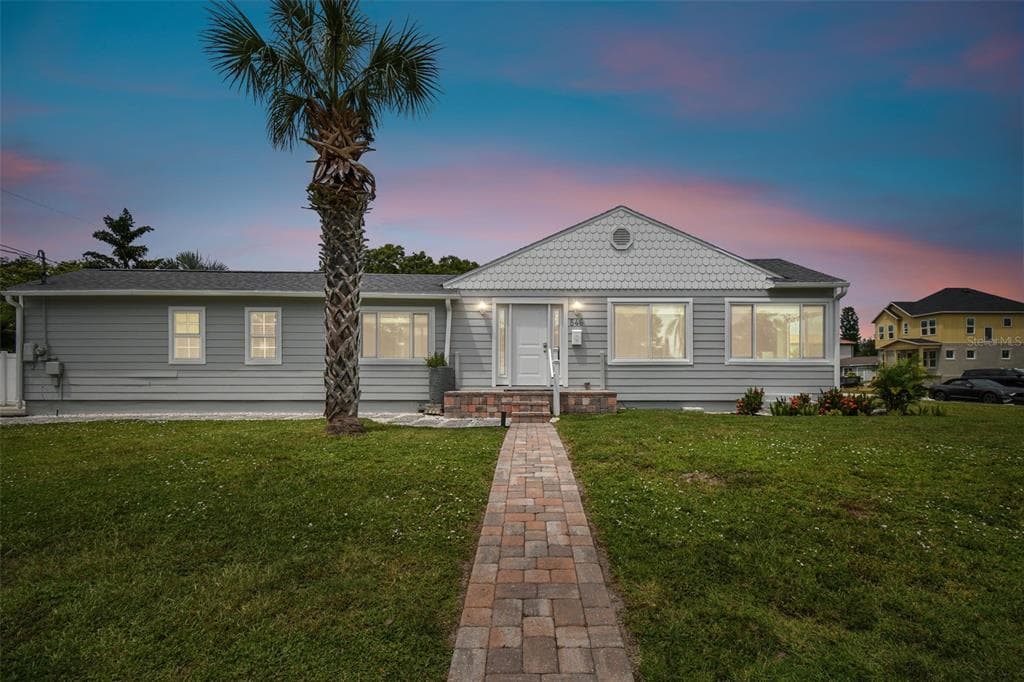 546 39TH AVE NE ST PETERSBURG, FL 33703
