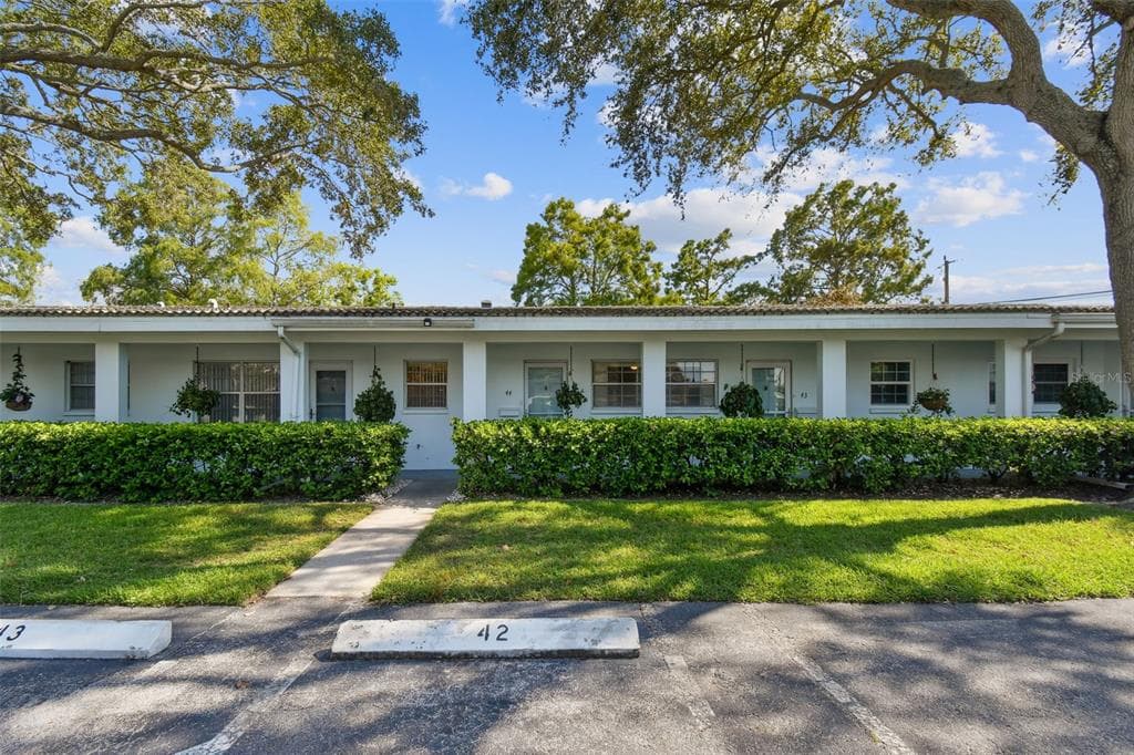 11200 102ND AVENUE UNIT 44 SEMINOLE, FL 33778