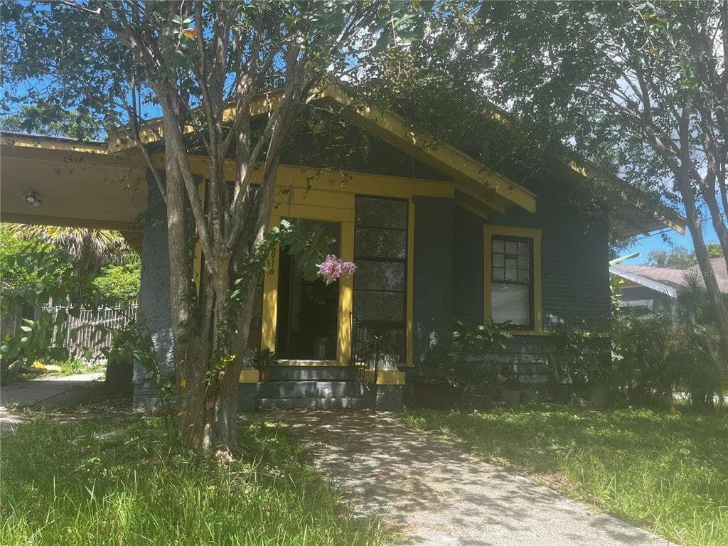 916 E NEW ORLEANS AVENUE TAMPA, FL 33603