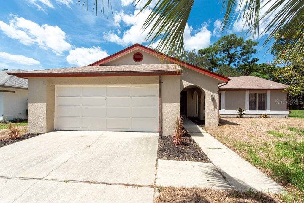 2801 BRAMBLERIDGE COURT HOLIDAY, FL 34691