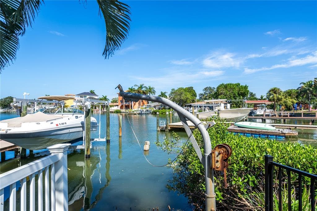 399 79TH STREET S ST PETERSBURG, FL 33707