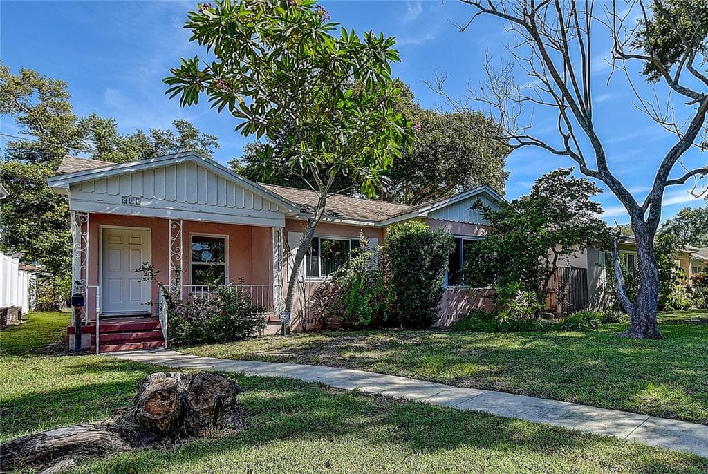 537 24TH AVENUE N ST PETERSBURG, FL 33704