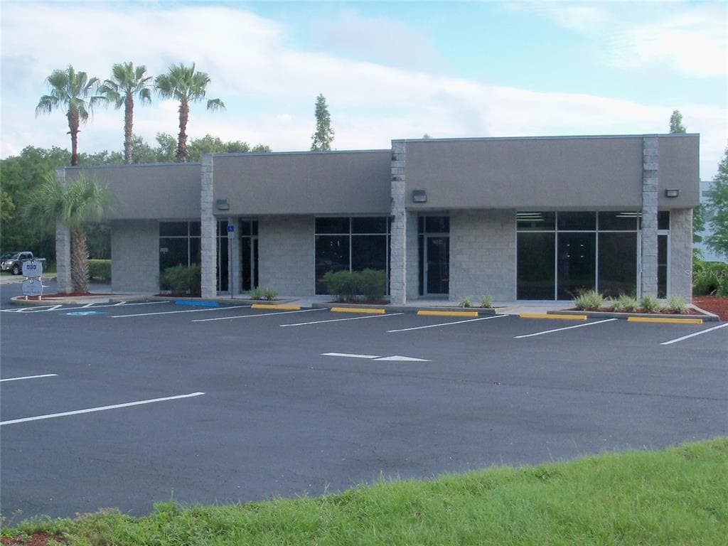 2504 WALDEN WOODS DRIVE PLANT CITY, FL 33566