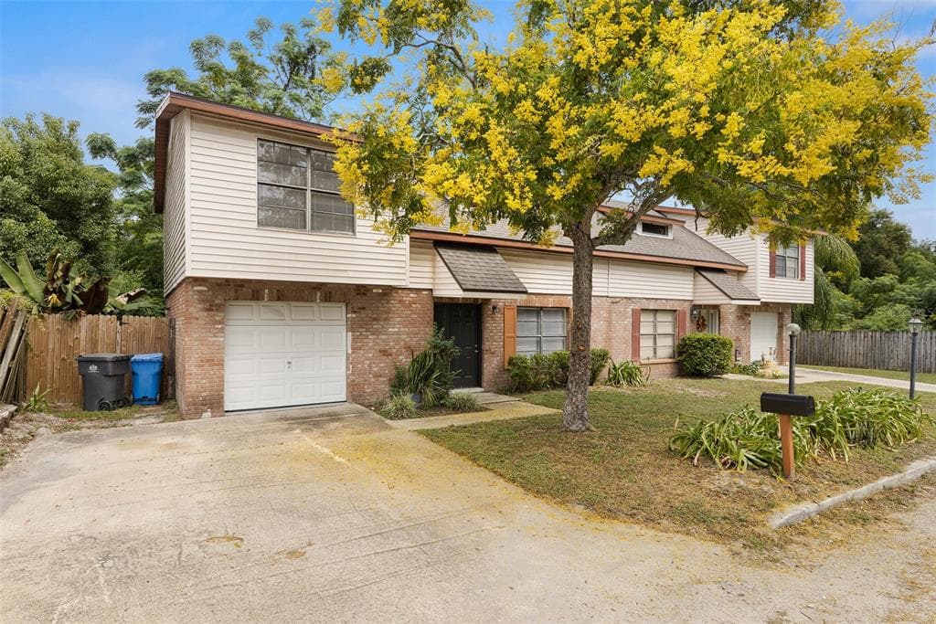 715 GASPARINO COURT SEFFNER, FL 33584