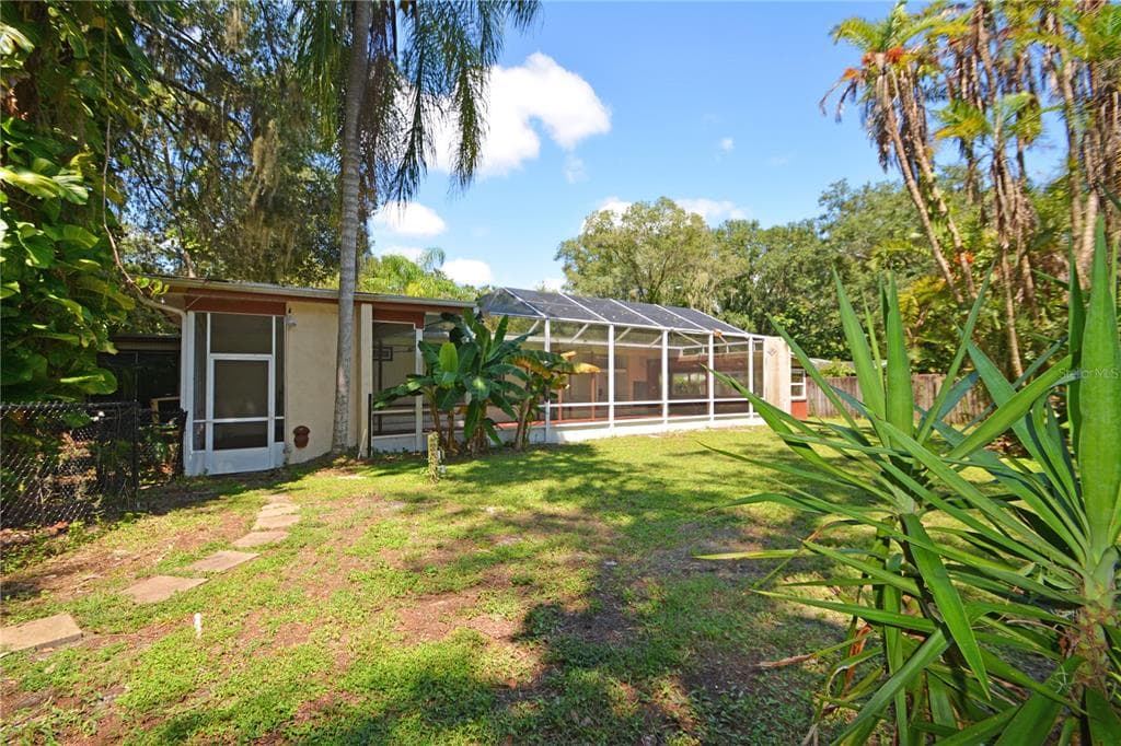 111 OAK LEE DRIVE LUTZ, FL 33548