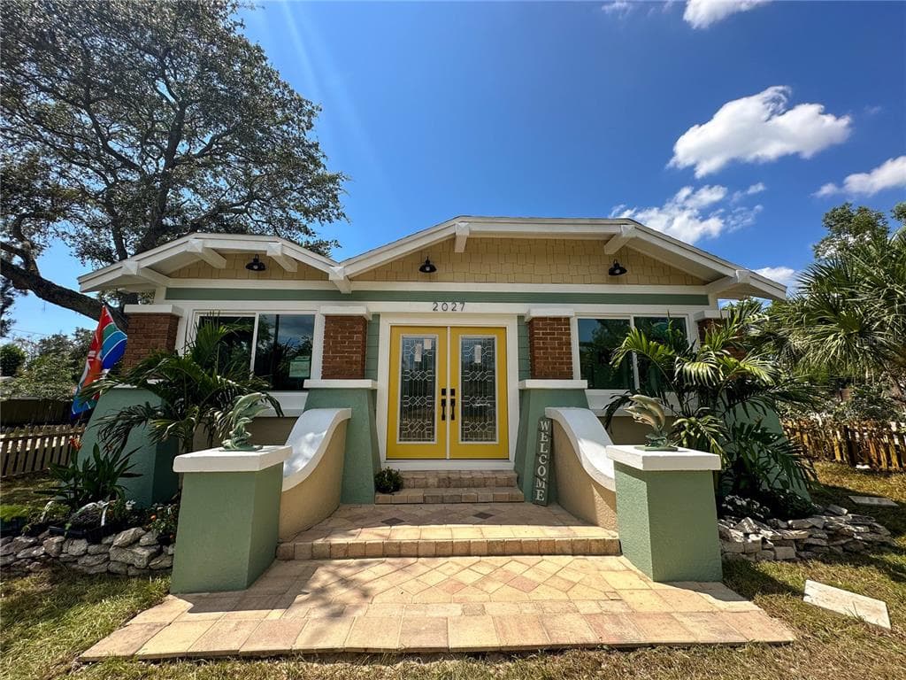 2027 43RD STREET S ST PETERSBURG, FL 33711