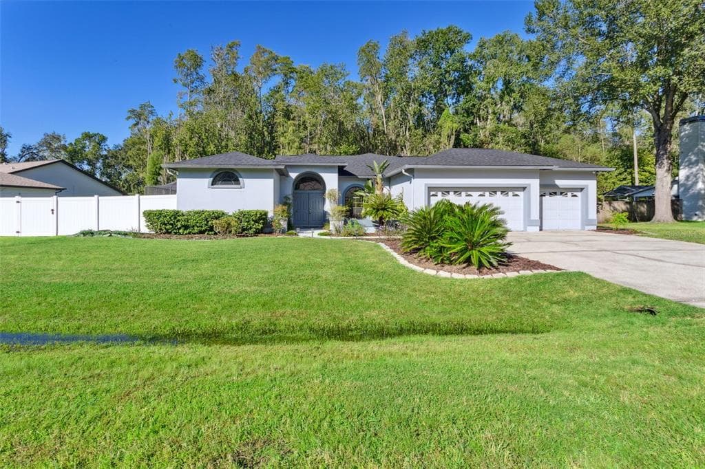 3711 REDWOOD DRIVE LAND O LAKES, FL 34639