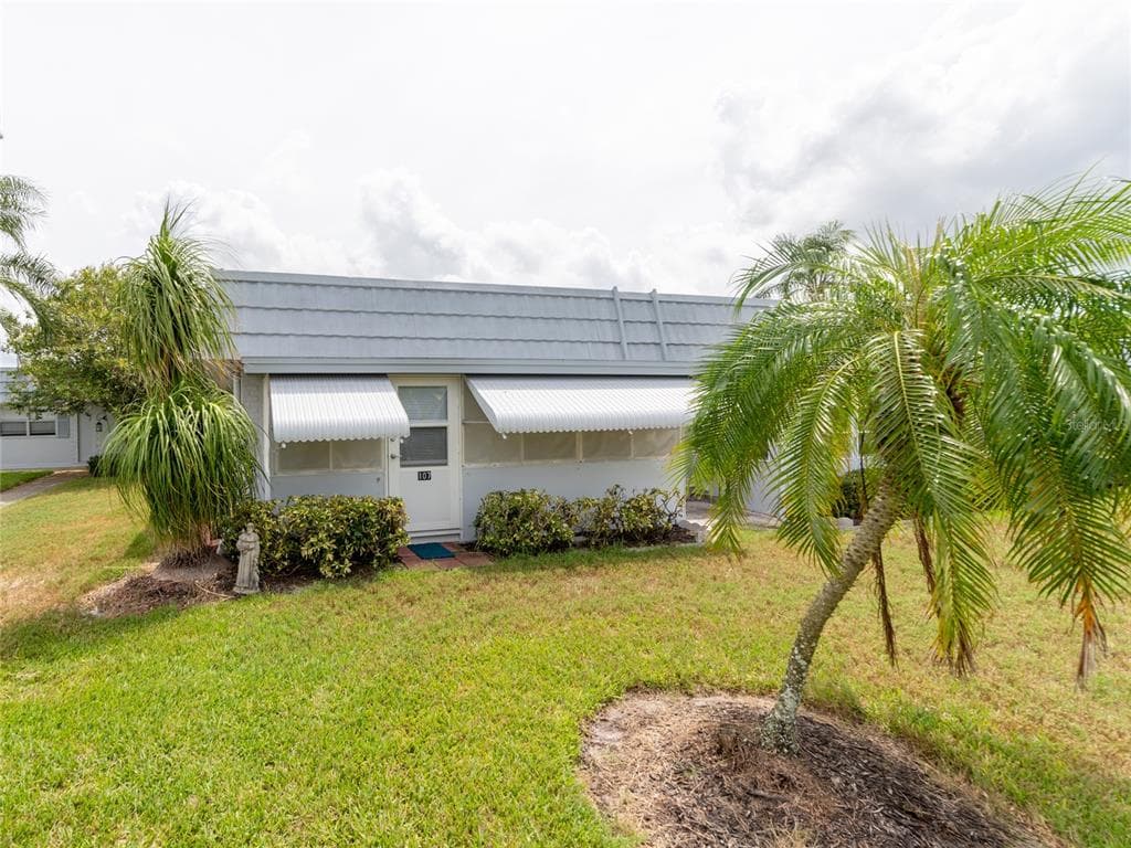 202 BEDFORD TRAIL UNIT E107 SUN CITY CENTER, FL 33573