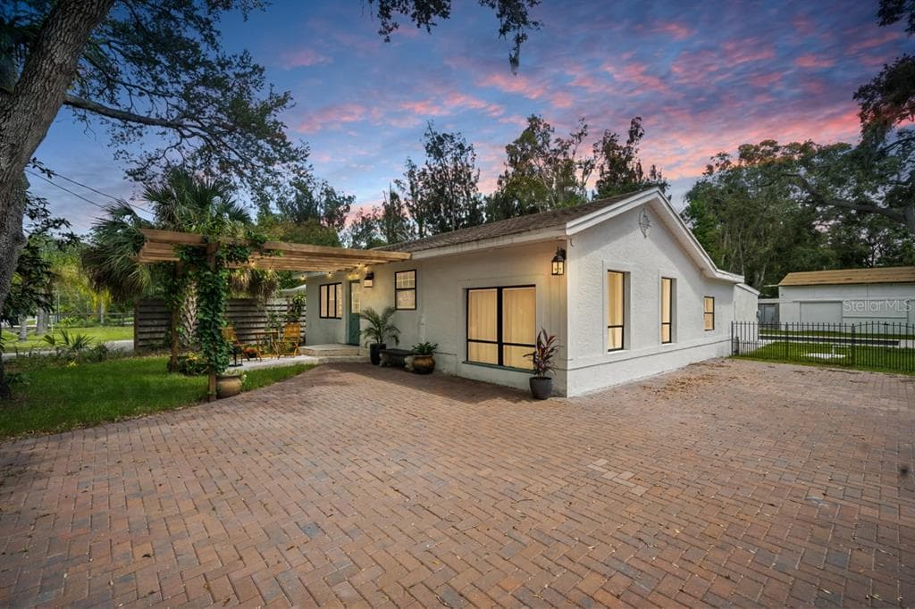 2826 MARLETTE STREET SARASOTA, FL 34231