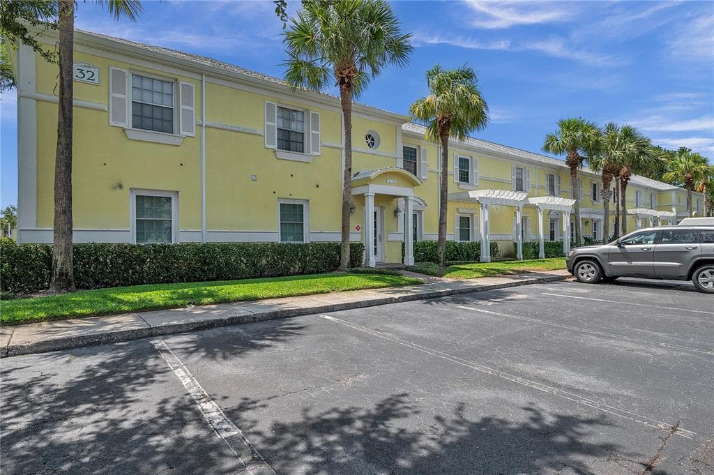 5174 BEACH DRIVE SE UNIT C ST PETERSBURG, FL 33705