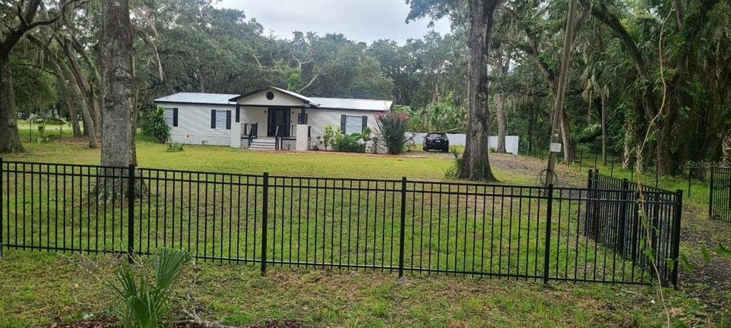 11605 NORTH STREET GIBSONTON, FL 33534