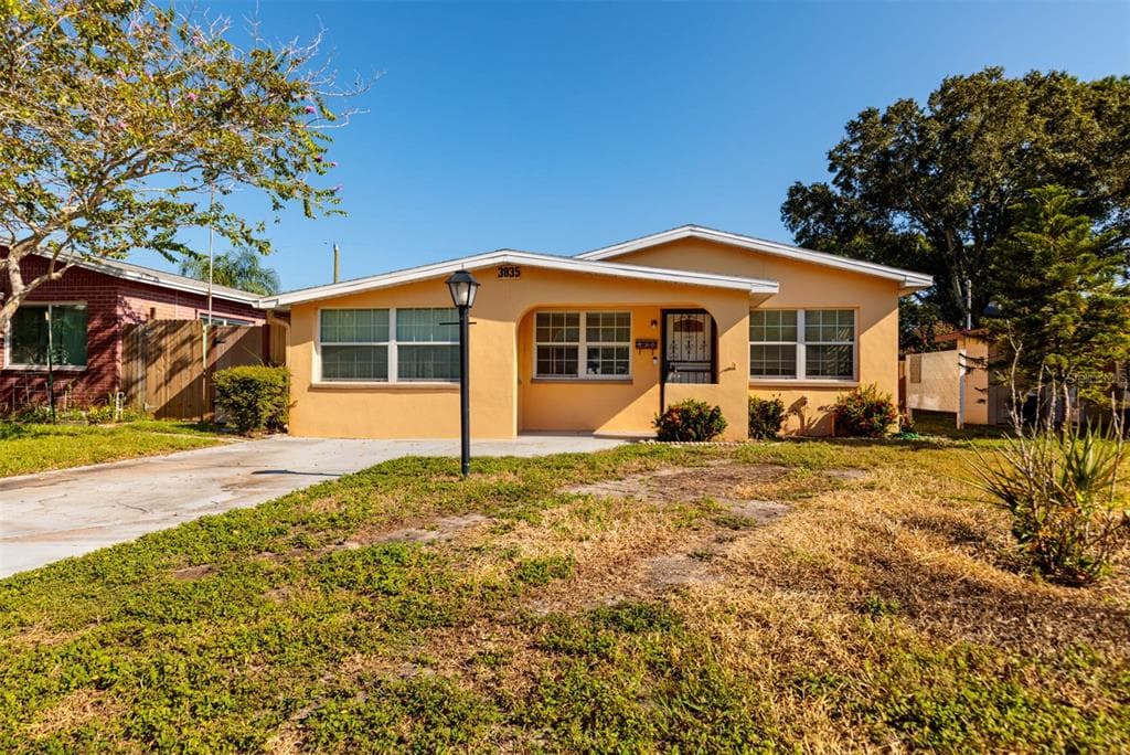 3835 13TH AVENUE N ST PETERSBURG, FL 33713
