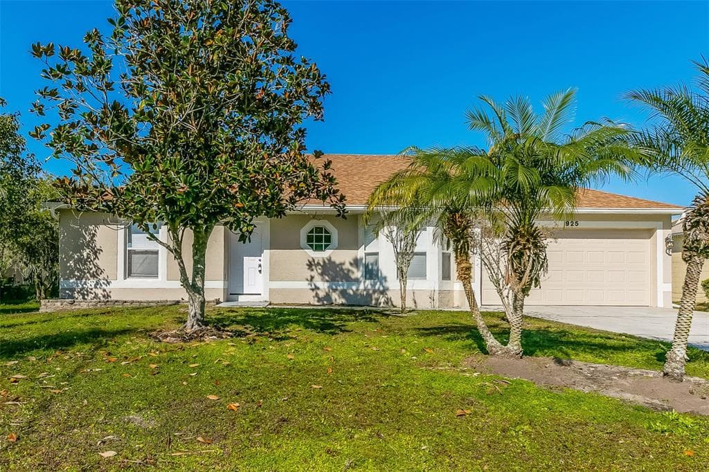 925 CANNES DRIVE KISSIMMEE, FL 34759