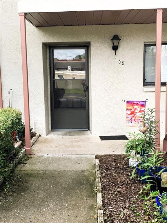 727 83RD AVENUE N UNIT 105 ST PETERSBURG, FL 33702