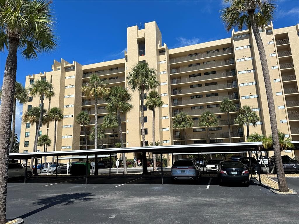 2618 COVE CAY DRIVE UNIT 105 CLEARWATER, FL 33760