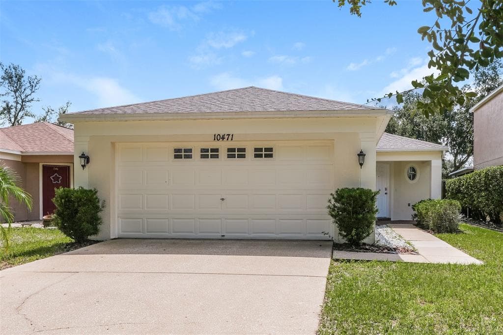 10471 BLACKMORE DRIVE TAMPA, FL 33647