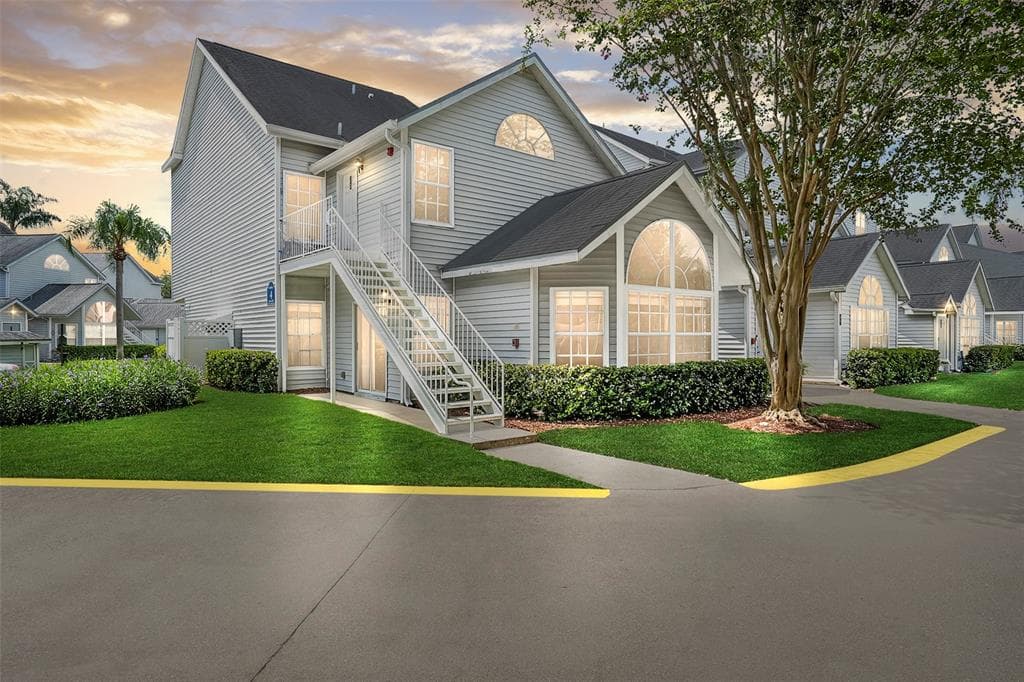 12147 ARMENIA GABLES CIRCLE UNIT 12147 TAMPA, FL 33612