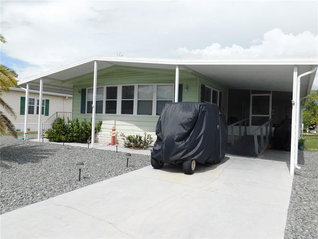 8529 CENTRAL AVENUE BROOKSVILLE, FL 34613