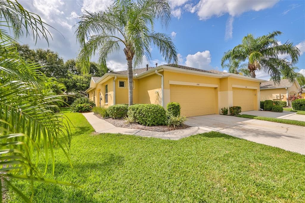 1242 FAIRWAY GREENS DRIVE SUN CITY CENTER, FL 33573