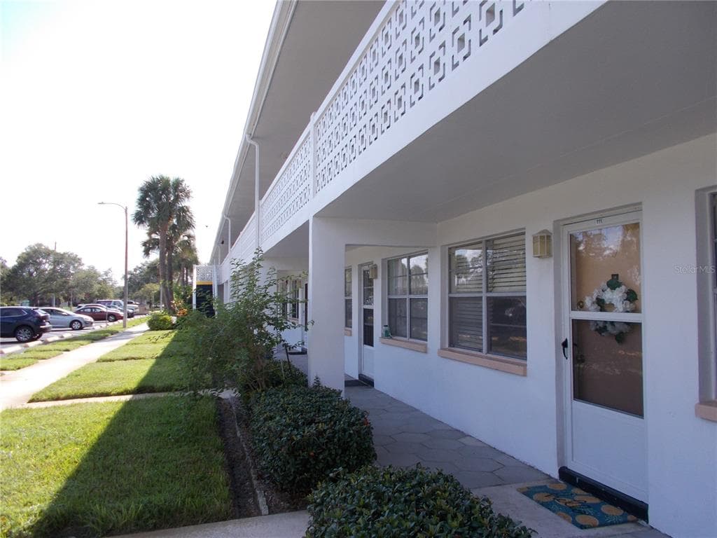 1000 79TH AVENUE N UNIT 112 ST PETERSBURG, FL 33702