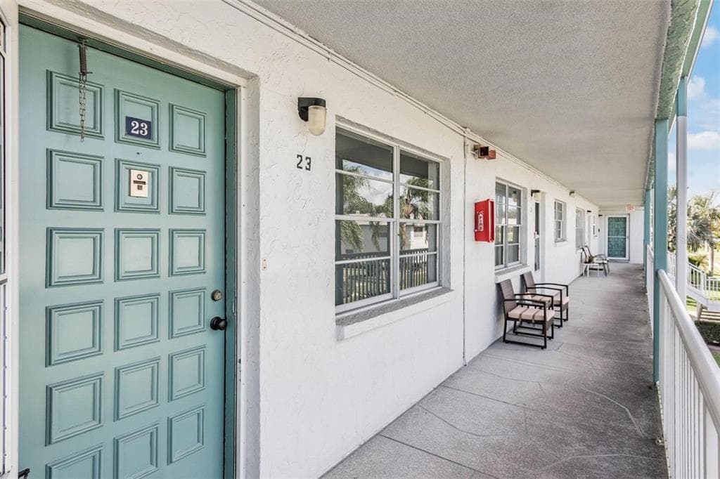 5216 81ST STREET N UNIT 23 ST PETERSBURG, FL 33709
