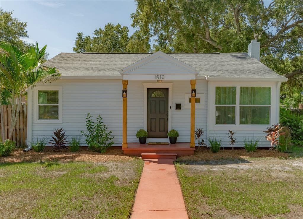 1510 41ST AVENUE N ST PETERSBURG, FL 33703