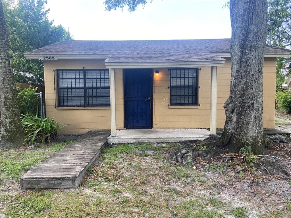 2505 E 27TH AVENUE TAMPA, FL 33605