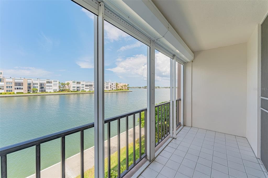 7540 BAY ISLAND DRIVE S UNIT 257 SOUTH PASADENA, FL 33707
