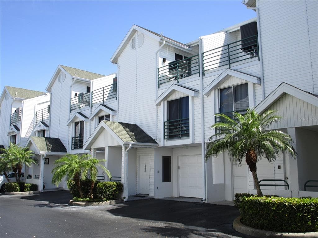 320 ISLAND WAY UNIT 302