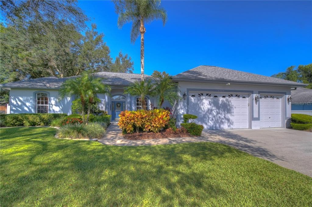 2209 GLEN MIST DRIVE VALRICO, FL 33594