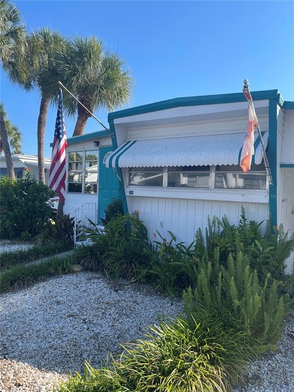 4851 W GANDY BOULEVARD UNIT B12L39 TAMPA, FL 33611