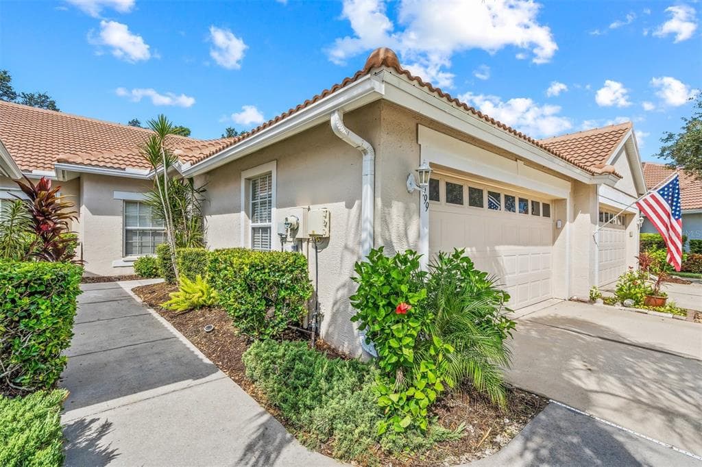 1999 SAN SILVESTRO DRIVE VENICE, FL 34285