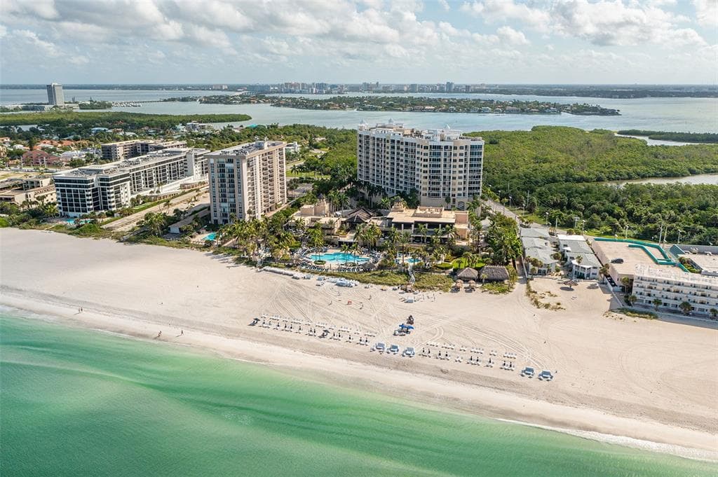 1300 BENJAMIN FRANKLIN DRIVE UNIT 304 SARASOTA, FL 34236