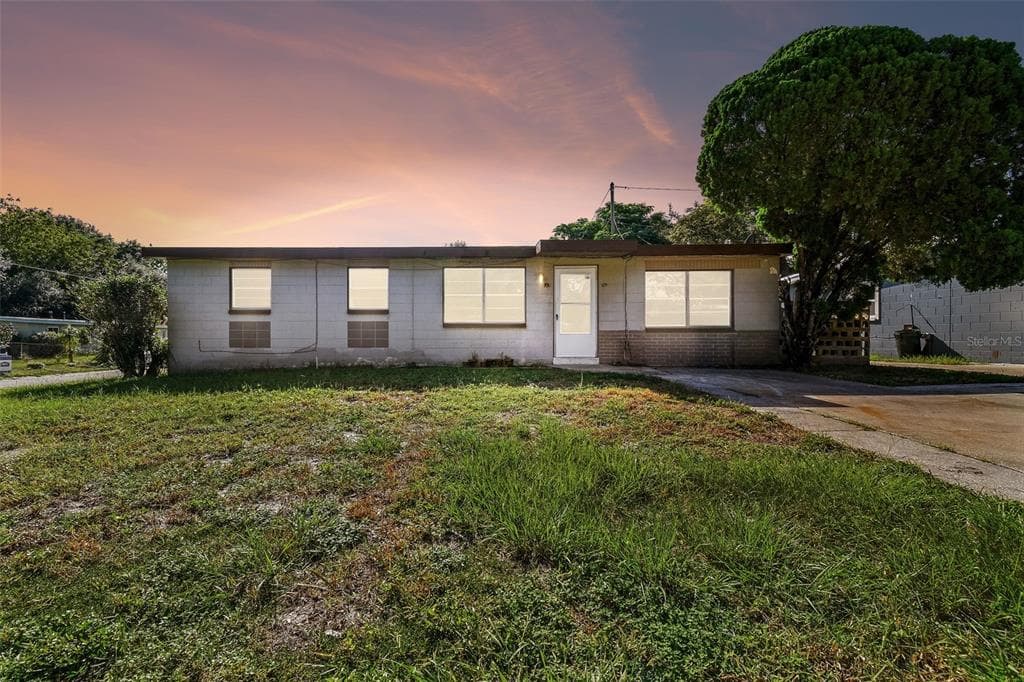 625 11TH AVENUE N SAFETY HARBOR, FL 34695