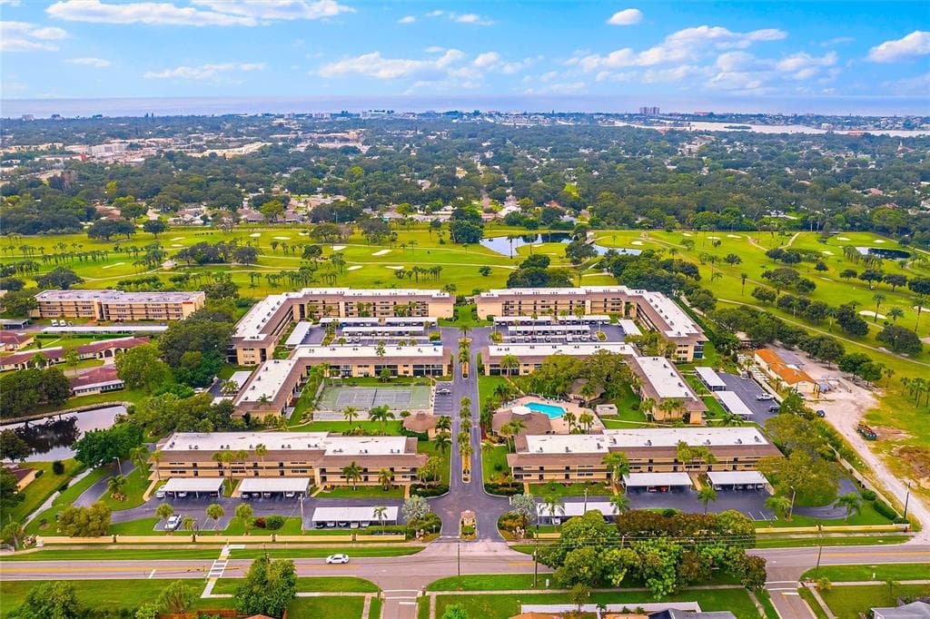 12300 VONN ROAD UNIT 2202 LARGO, FL 33774