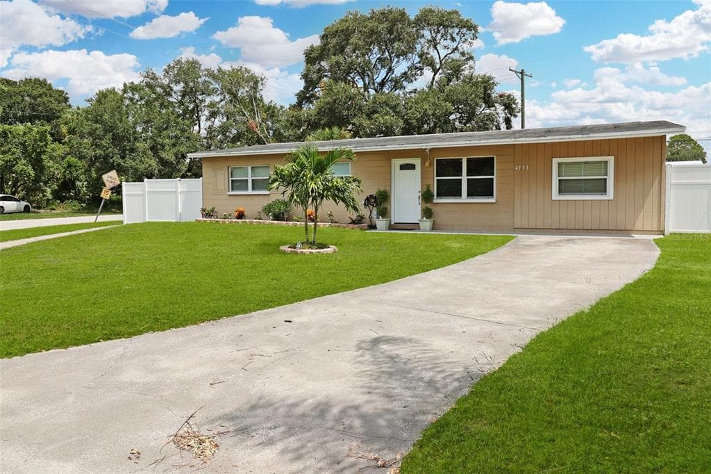 4733 EL DORADO DRIVE TAMPA, FL 33615