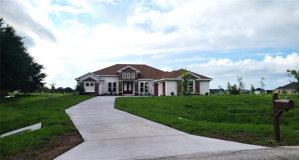 5313 LAKE SIENA DRIVE WIMAUMA, FL 33598