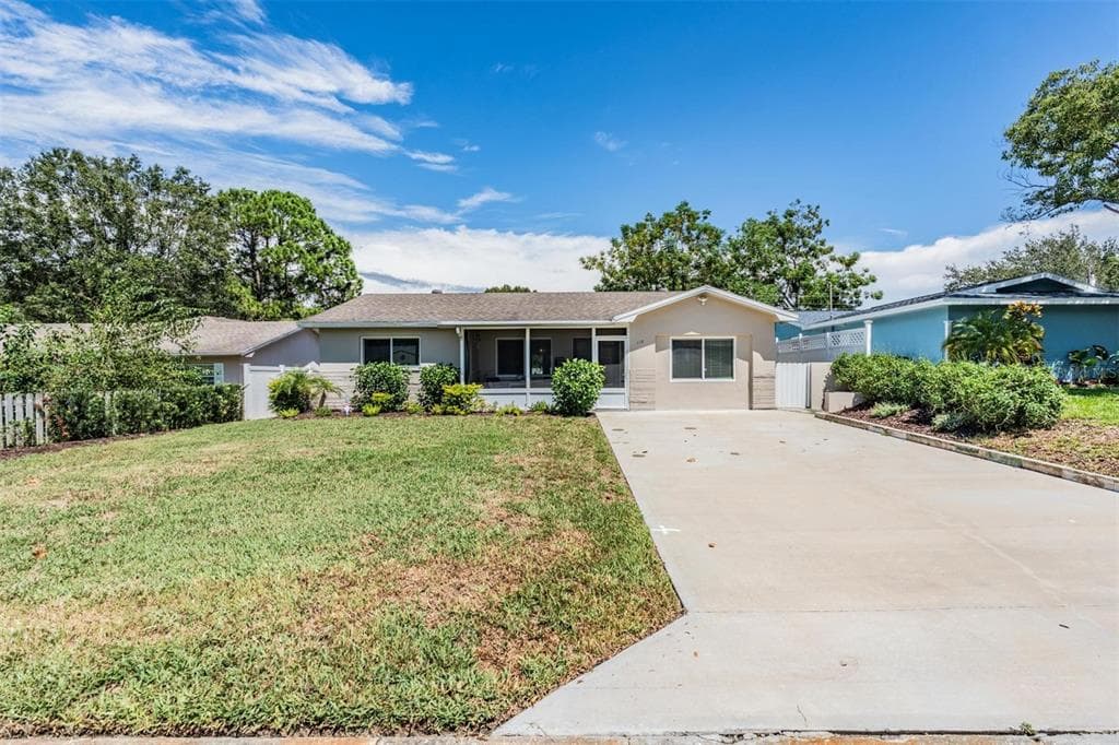 110 MELROSE DRIVE SAFETY HARBOR, FL 34695
