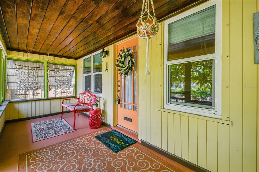 1531 18TH AVENUE N ST PETERSBURG, FL 33704