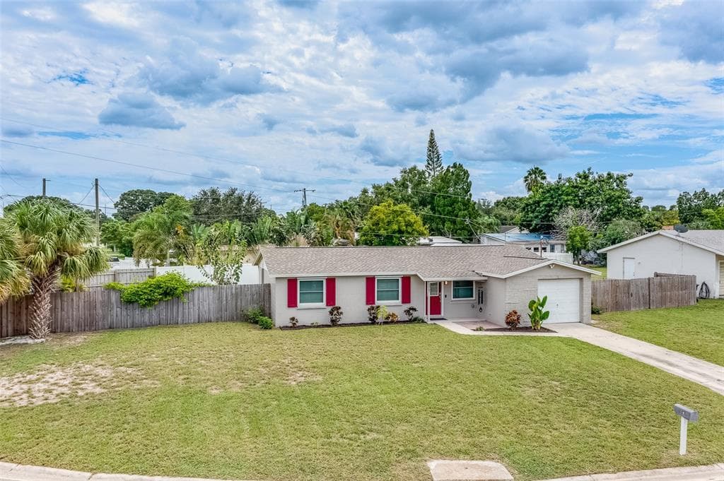 6067 FRANCIS DRIVE APOLLO BEACH, FL 33572