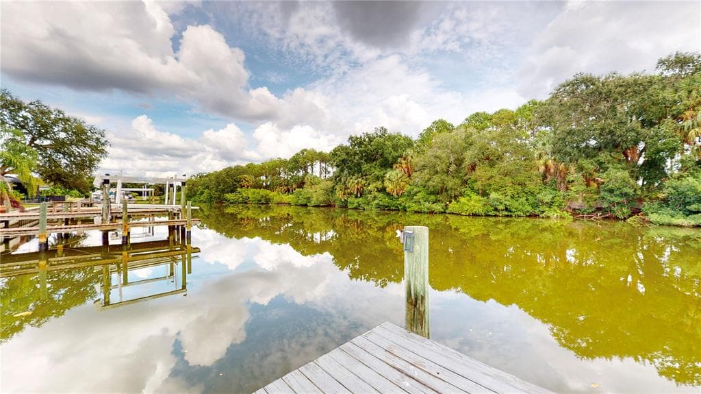 3929 DORAL DRIVE TAMPA, FL 33634