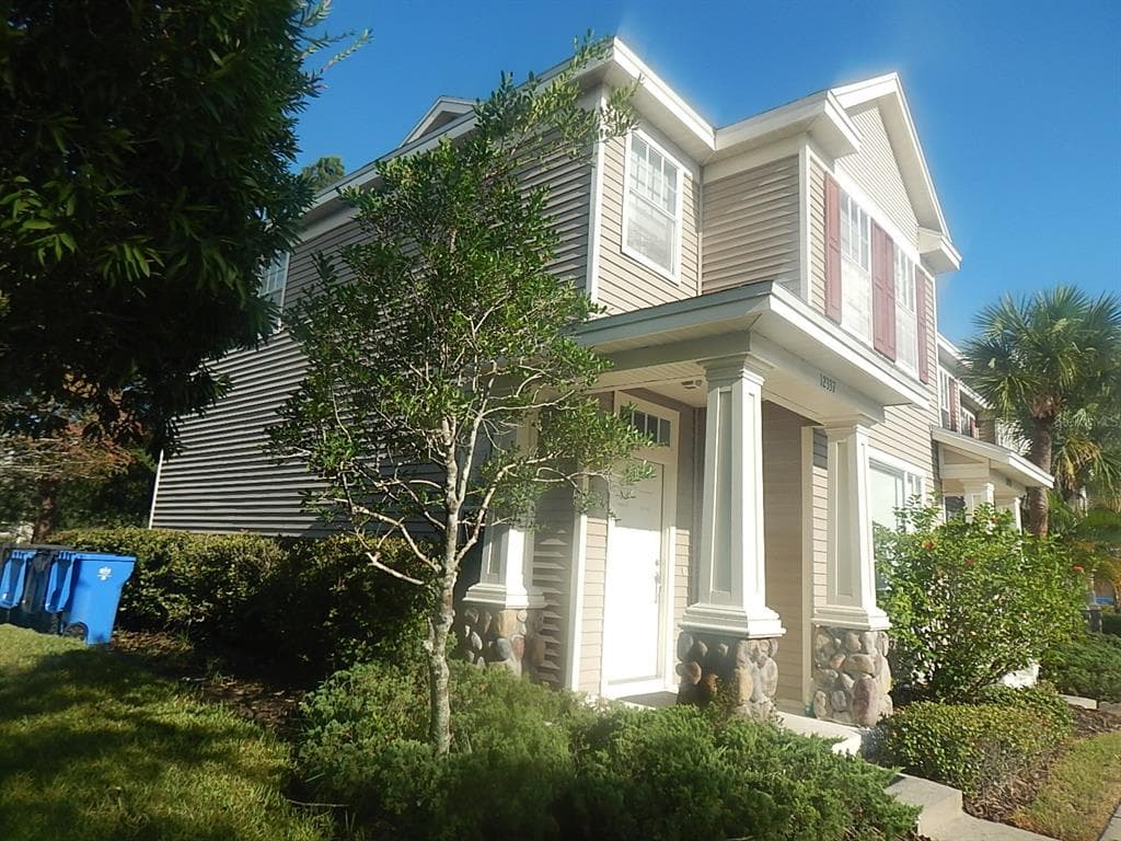 12337 COUNTRY WHITE CIRCLE UNIT 12337 TAMPA, FL 33635